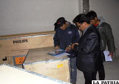 Equipo de tomografía es entregado a la CPS regional Oruro