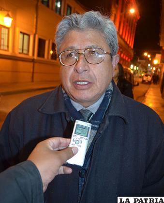 El escritor orureño Jorge Antonio Encinas Cladera