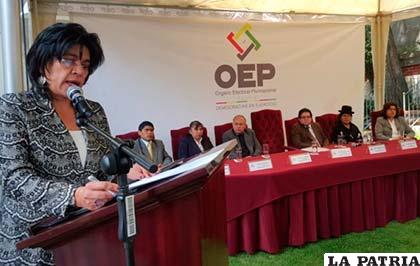Katia Uriona, presidenta del TSE en la presentación de su informe 2015 /ANF