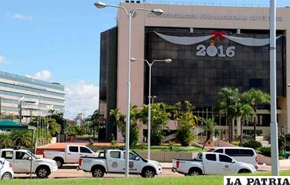 Fiscalía paraguaya allanó el jueves la sede de la Conmebol