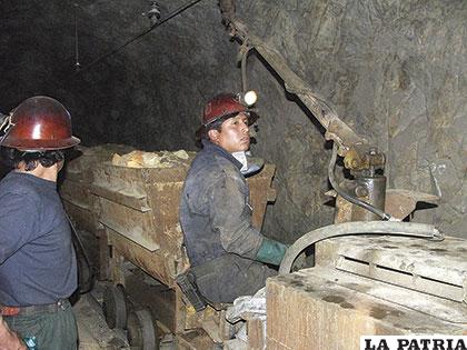 La minería tradicional sigue rindiendo, pero su agotamiento es notorio