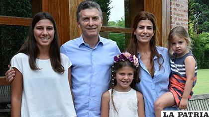 Macri con las hijas de Nisman