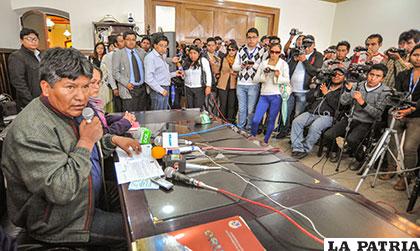 Gobernador en conferencia de prensa anunció procesos contra los funcionarios