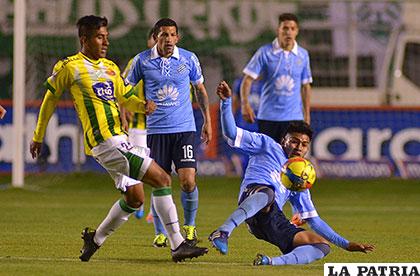 El 16/10/2015 jugaron la última vez en La Paz, ganó Bolívar 2-0 /APG