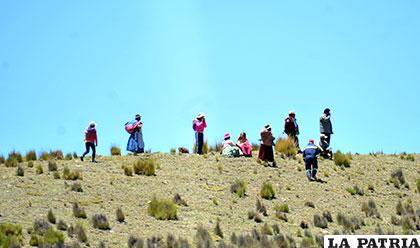 Comunarios orureños hacen vigilia en las alturas temerosos de nuevos ataques