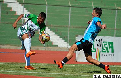 La acción del cotejo que se disputó en el IV Centenario de Tarija /APG