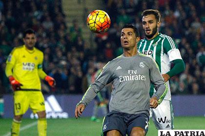 La acción del partido que terminó empatado 1-1 entre Real Madrid y Betis