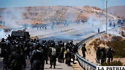 Imágenes del enfrentamiento entre cooperativistas y policías en Panduro el 2016 /elperiodico-digital.com