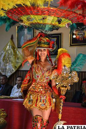 Antonella Moscatelli lucirá un pedazo de las 18 especialidades del Carnaval de Oruro en el 