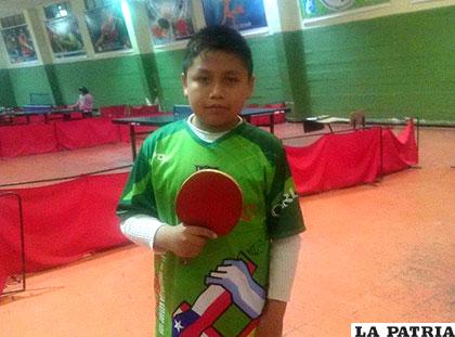 Ian Chávez, tenismesista orureño destaca a su corta edad