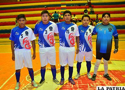 El quinteto del Elfeosa que logró ganar en su estreno