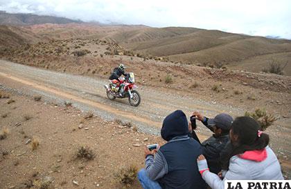 El francés Michael Metge durante la quinta etapa entre Tupiza y Oruro