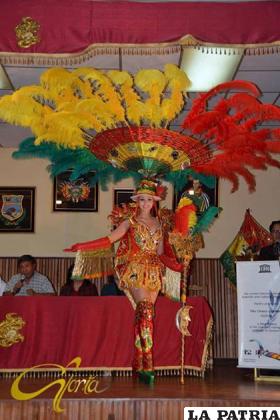 El traje de la Miss Bolivia 2016 tiene alegorías de las 18 especialidades del Carnaval de Oruro /blogspot.com