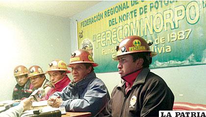 Dirigencia de los cooperativistas de Norte de Potosí /Radio Pío XII/Foto archivo