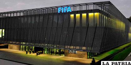 La FIFA intenta revolucionar el fútbol en el mundo