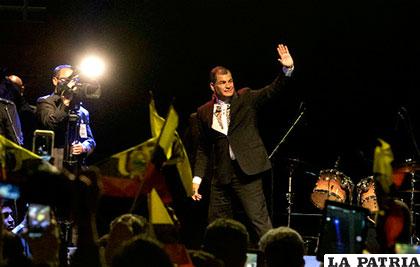 Rafael Correa es presidente de Ecuador