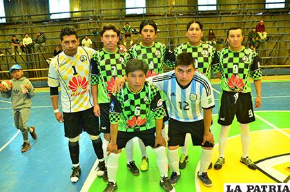 Integrantes del plantel de 14 de Marzo