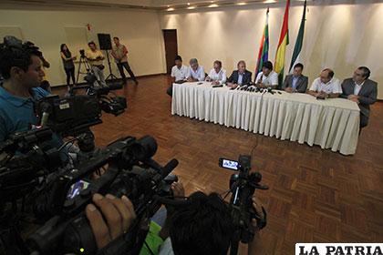 Morales, ministros y representantes de la Cainco /APG