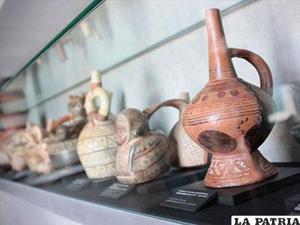 La piezas, pertenecientes a las culturas Nazca, Moche, Chancay y Recuay