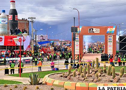 El Dakar pasó por el Casco del Minero en la ciudad de Oruro