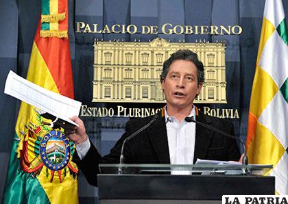 El ministro César Navarro confía en que la minería avanzará el 2017 /Archivo