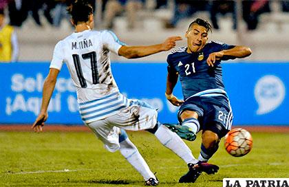 La acción del partido entre Argentina y Uruguay