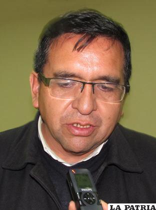Javier Olivares, reelecto presidente de la AMRO