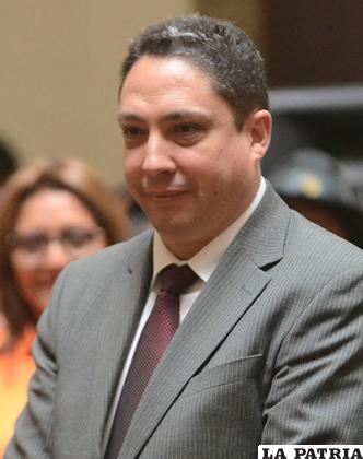 Héctor Arce Zaconeta - Ministro de Justicia y Transparencia (Nuevo): Hasta hace días fue el Procurador General del Estado. En 2010 y 2012 fungió como presidente de la Cámara de Diputados.
