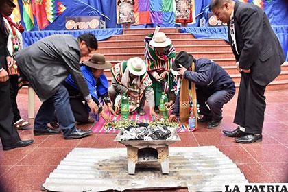 Ceremonia ancestral dio inicio a la presentación de la Anata Andina /GADOR
