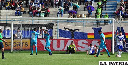 Morales anotó el cuarto tanto de Bolívar para liquidar el partido a su favor