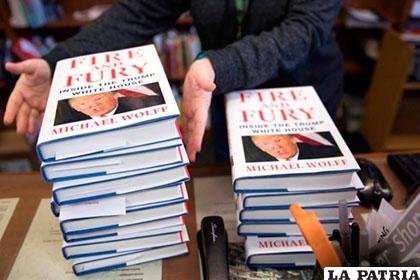 El libro que fue presentado hace referencia al presidente norteamericano Donald Trump /Informe21.com