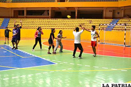 El handball tiene el objetivo de masificarse en Oruro