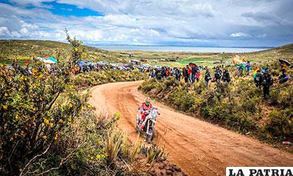 La competencia se corrió por primera vez en las orillas del lago Titicaca /dakar.com