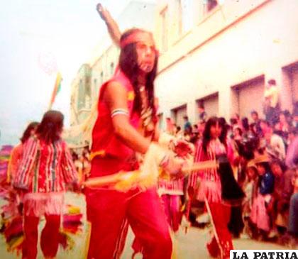 Ingreso por las calles de Oruro en su Carnaval en la década de los 70