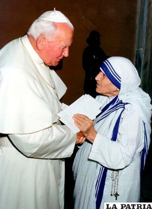 El Santo Padre Juan Pablo II y Teresa