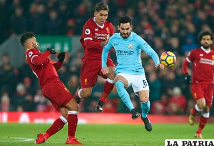 La acción del cotejo en el que Liverpool superó 4-3 al Manchester City