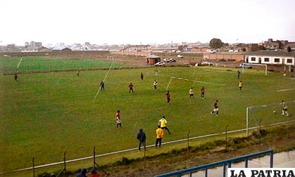 La lluvia no impidió que los jugadores a prueba mostraran sus aptitudes