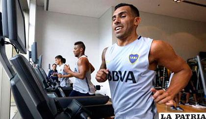 Carlos Tevez ya entrena en Boca con el objetivo de tener un buen retorno /Archivo