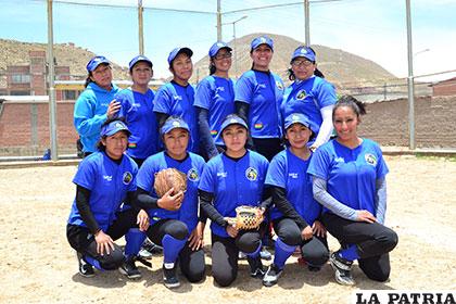 Cosmos es finalista en el softbol Mayores damas