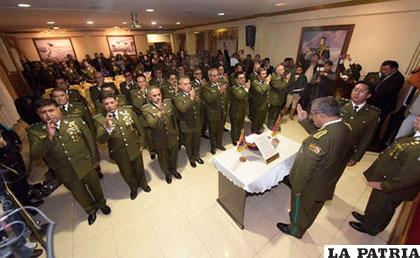 Los nuevos comandantes departamentales fueron posesionados en La Paz /La Razón