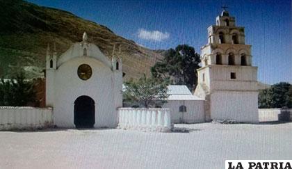 La iglesia colonial en Poopó de donde se robaron las tres imágenes