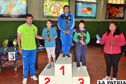 Destacada labor de los nuevos valores en el tenis de mesa