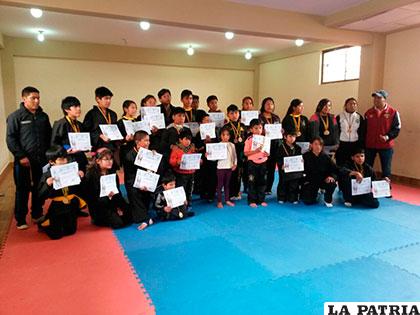 Los cursos de kung fu culminaron satisfactoriamente