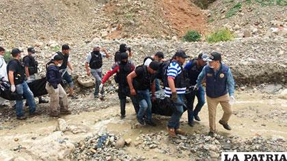 Los cuerpos halladas el viernes en el río Orkojahuira /Felcc
