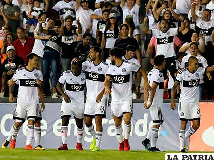 Olimpia ganó al Wanderers (2-0) y avanzó a la segunda fase de la Copa Libertadores /FOX SPORT