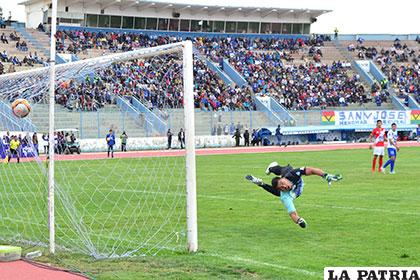 El golazo de Didí Torrico que hizo ilusionar a los hinchas de San José