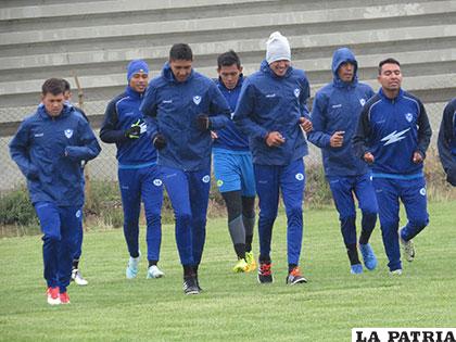 Los jugadores del primer equipo realizaron un trabajo regenerativo