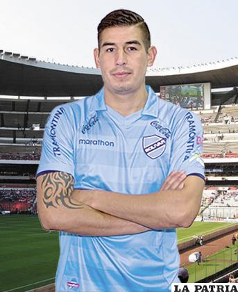 RONALD EGUINO - Nacido en el trópico cochabambino el 20 de febrero de 1988, su función principal es la de defensor central, aunque también alterna como volante de contención, debutó en el ámbito profesional junto a Real Potosí el año 2006, a partir del 2010 forma parte de las filas del club Bolívar donde estuvo hasta la pasada gestión, tiene en su haber muchos títulos nacionales y quiere repetir la historia junto al cuadro 