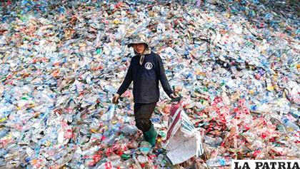 Toneladas de plástico se acumulan en playas y mares /20MINUTOS.COM
