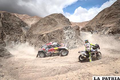 Stéphane Peterhansel en plena competencia/dakar.com